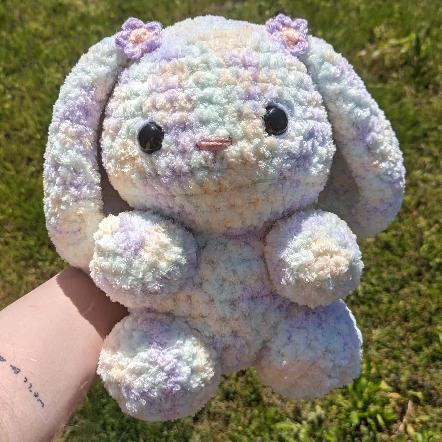 HECHO A PEDIDO Jumbo Fluffy Lavanda Miel Conejito Crochet Plushie