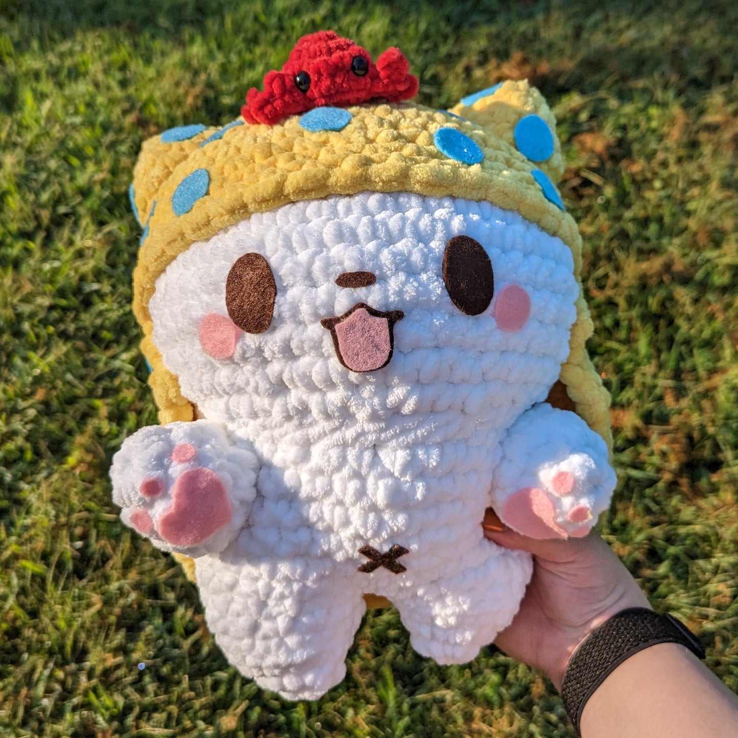 Oso polar japonés Jumbo Kawaii con manta y peluche de ganchillo amigo cangrejo