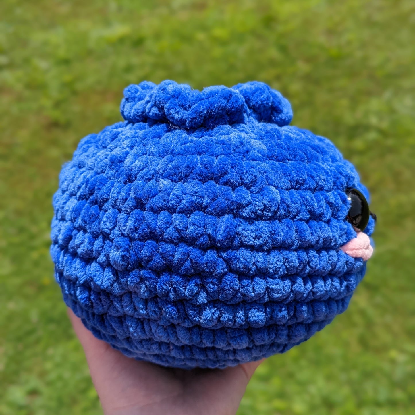 HECHO A PEDIDO Jumbo Blueberry Crochet Plushie