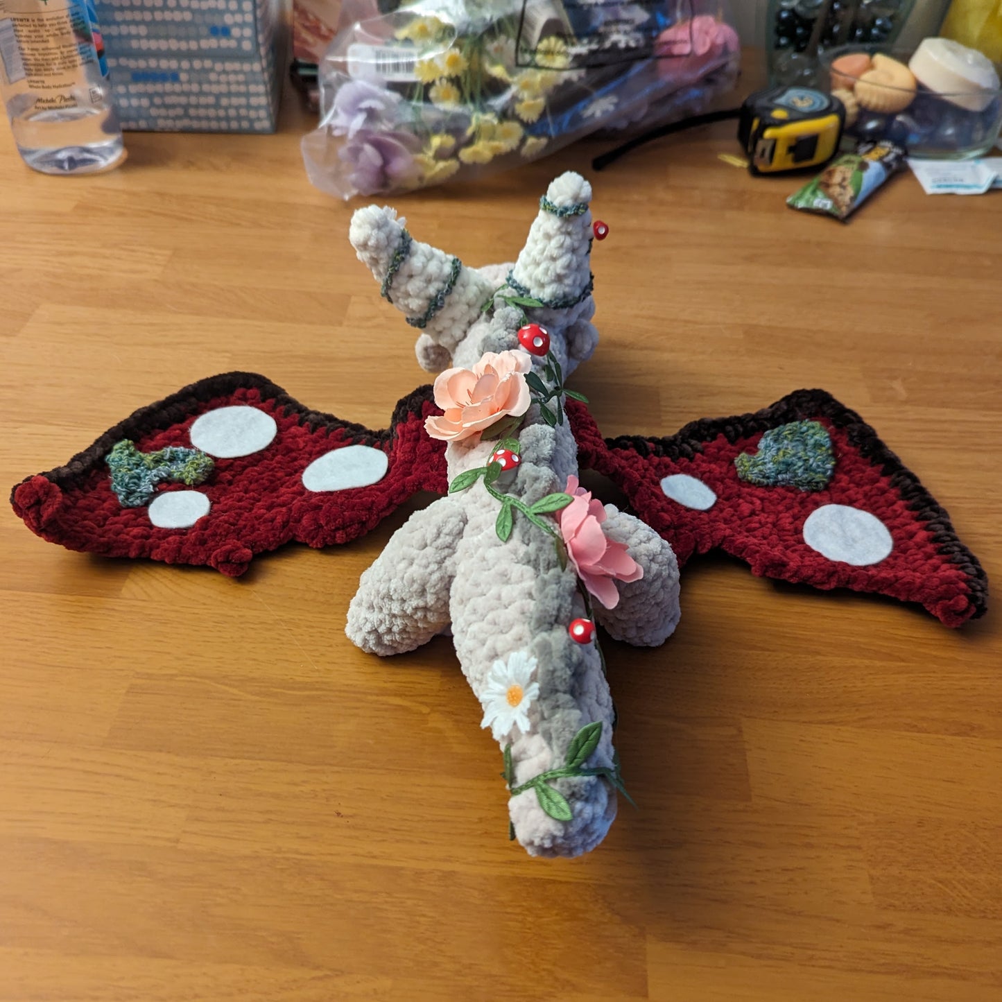 PEDIDO PERSONALIZADO Nature Mushroom Cottagecore Wyvern Dragon Crochet Plushie [Archivado]
