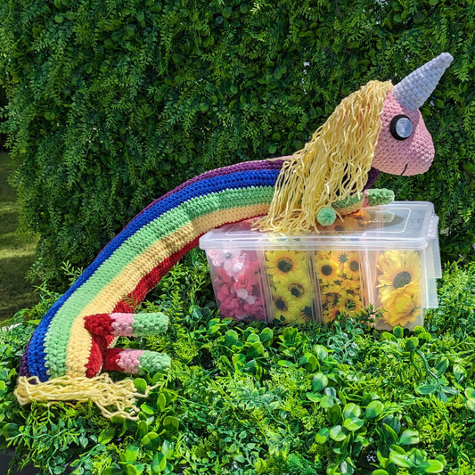 PEDIDO PERSONALIZADO Jumbo Lady Rainicorn Crochet Plushie [Archivado]