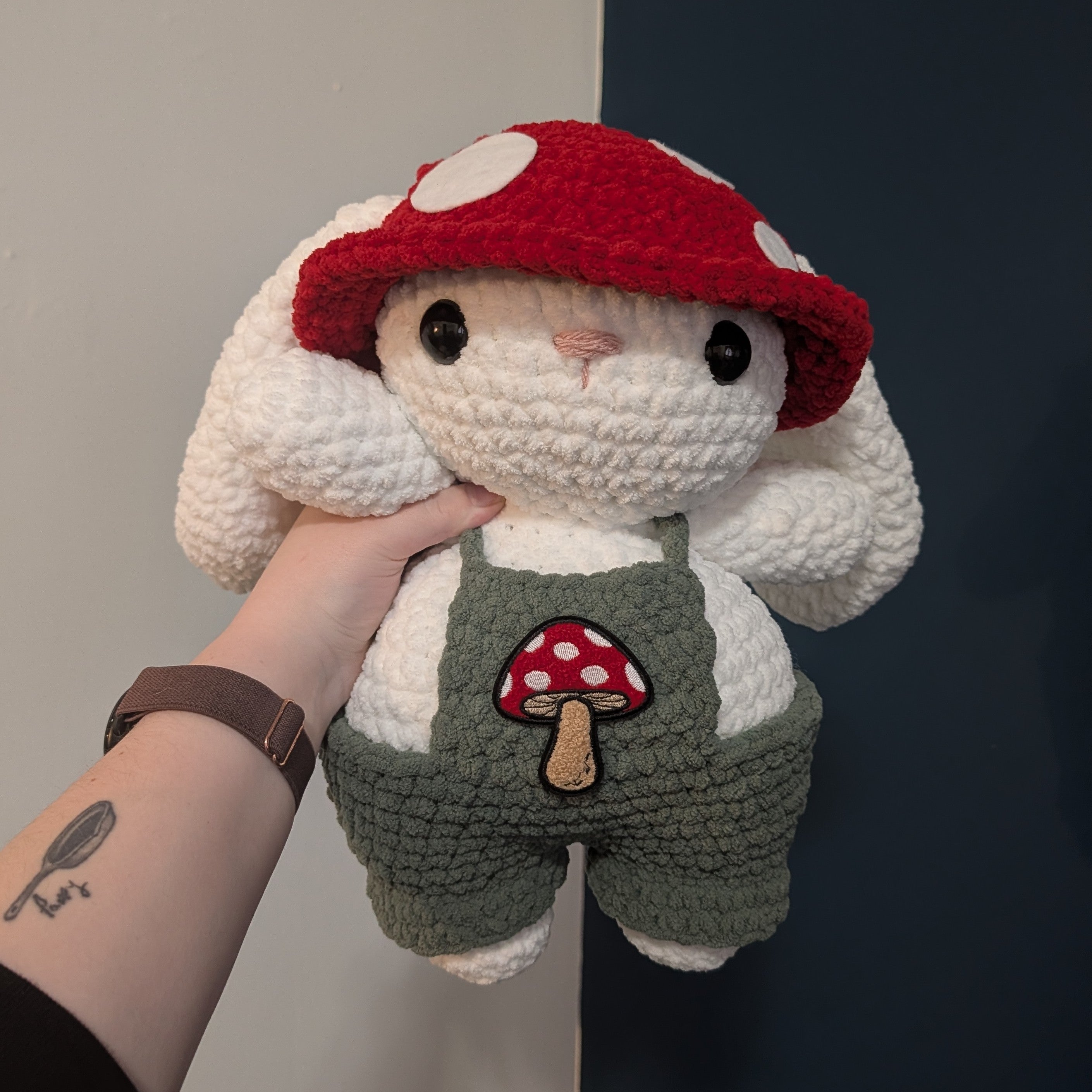 編みぐるみ「୨୧RIBBON୨୧」 Jumbo White Mushroom Bunny Crochet Plushie (removable hat