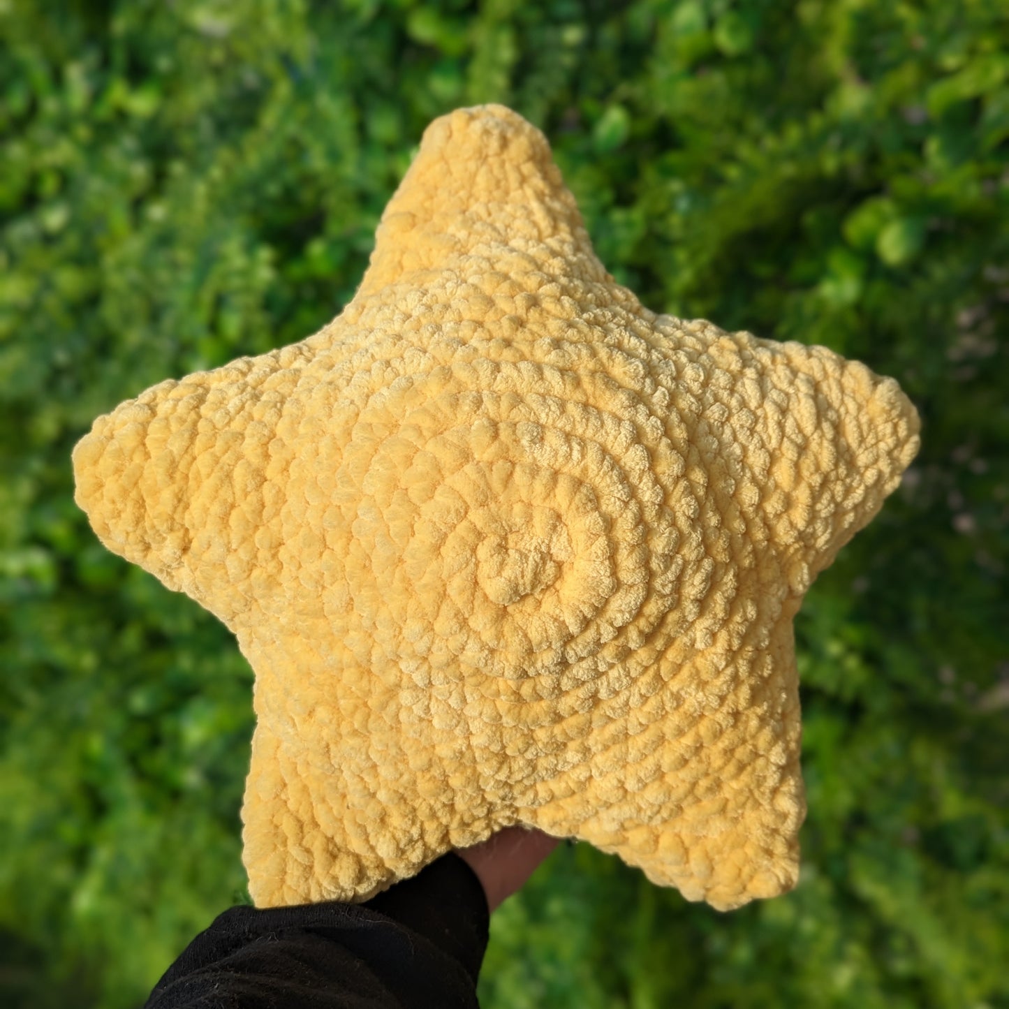 Jumbo Star Crochet Plushie [Archived]