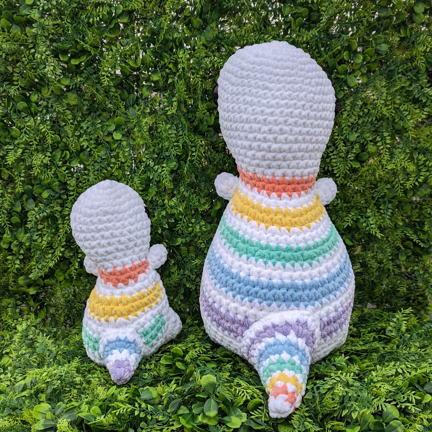 Jumbo Pastel Rainbow TRex Dinosaurio Crochet Peluche